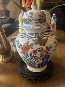 Decorative Pot With Stand