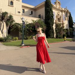 Beautiful Red Dress 35$