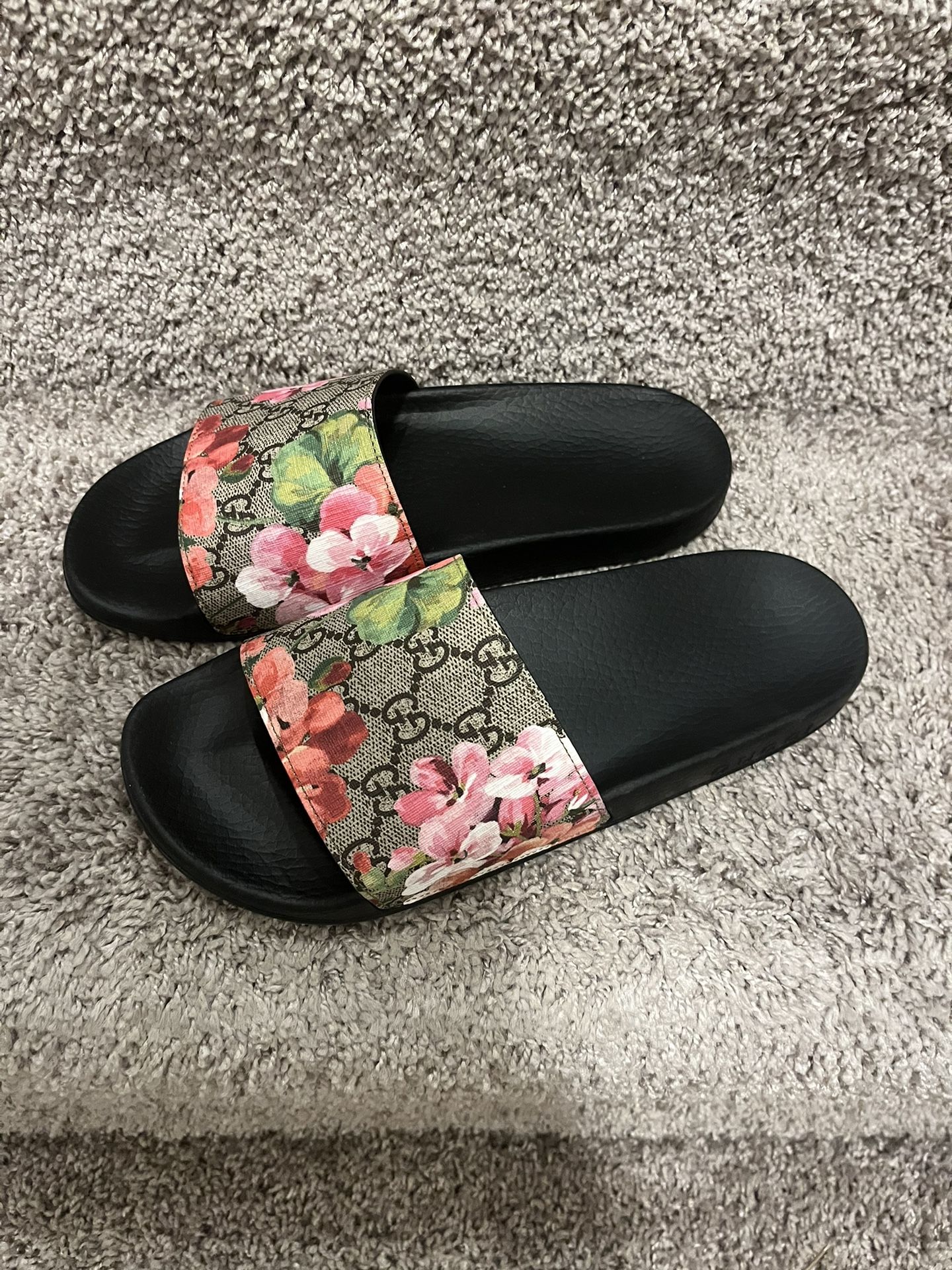 Gucci Slides 