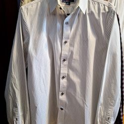 MEN'S CLOTHING & ACCESSORIES (AE, EXPRESS, PUMA, ETC.)