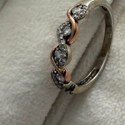 10 K yellow and white gold diamond ring size 7
