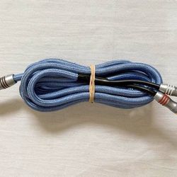 Tributaries - 4SY - Series 4 Mono Subwoofer Y Cable (Single) 