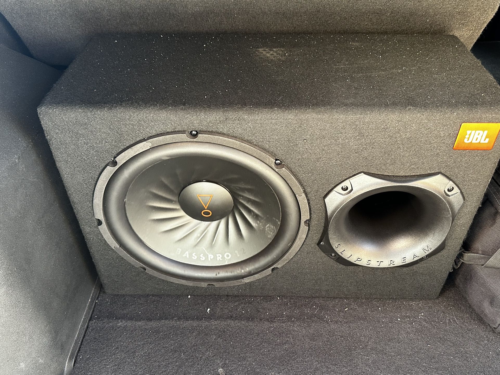 12” JBL Ported subwoofer / Amp