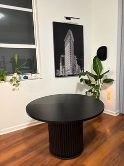 Black Round Dining Table
