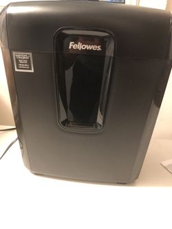 Fellowes