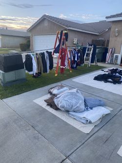 Yard sale 259 w pilot ave