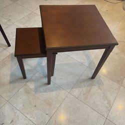 2 Side Tables 