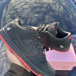 Nike Sb Dunk Low “Black Pigeon”