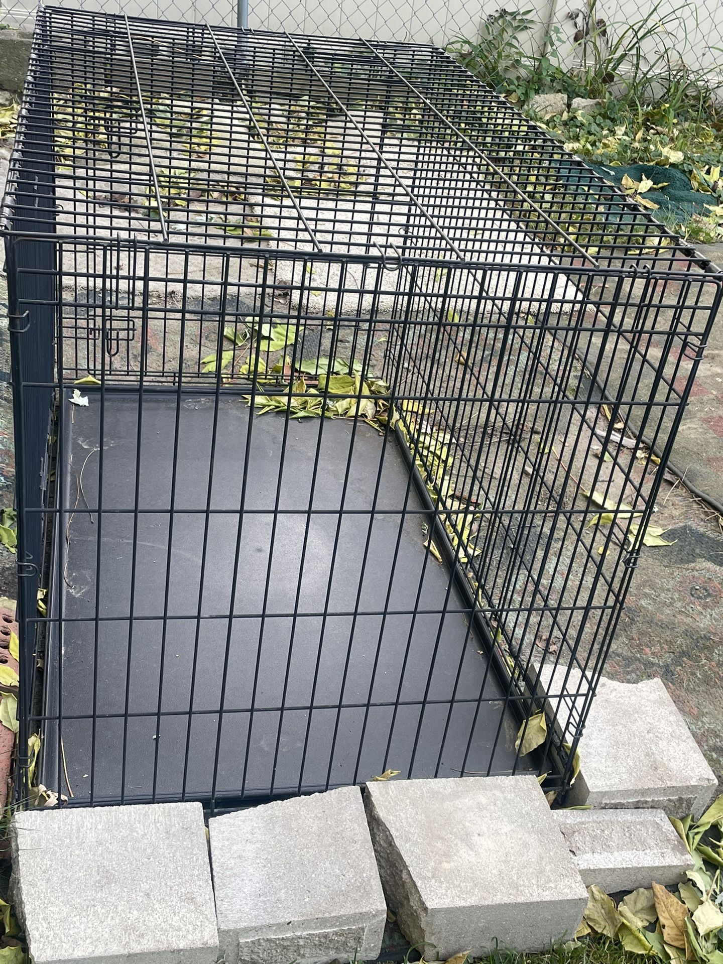 Fresco Fold & Carry Collapsible   Double Door Wire Dog Crate