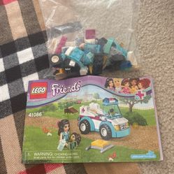 Lego Friends Ambulance - Moving