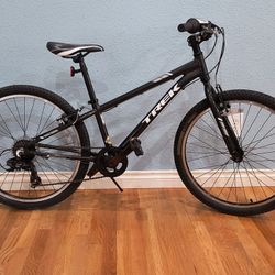 24" Trek Precaliber 7 Speed Aluminum Frame Kids Mountain Bike From The Bike Gallery 