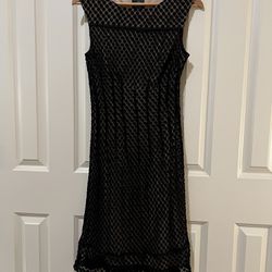 Adrianna Papell Black Lace Overlay (w/Camel Liner) Dress, Size 10, in Stretchy Knit Fabric
