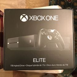 New XBOXONE ELITE 1TB Hybrid Drive Bandle .