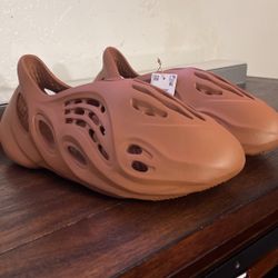 Adidas Yeezy Foam RNR