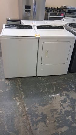 Like new Whirlpool washer and gas dryer set