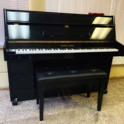  “Young Chang” sweet and petite studio piano/will deliver 