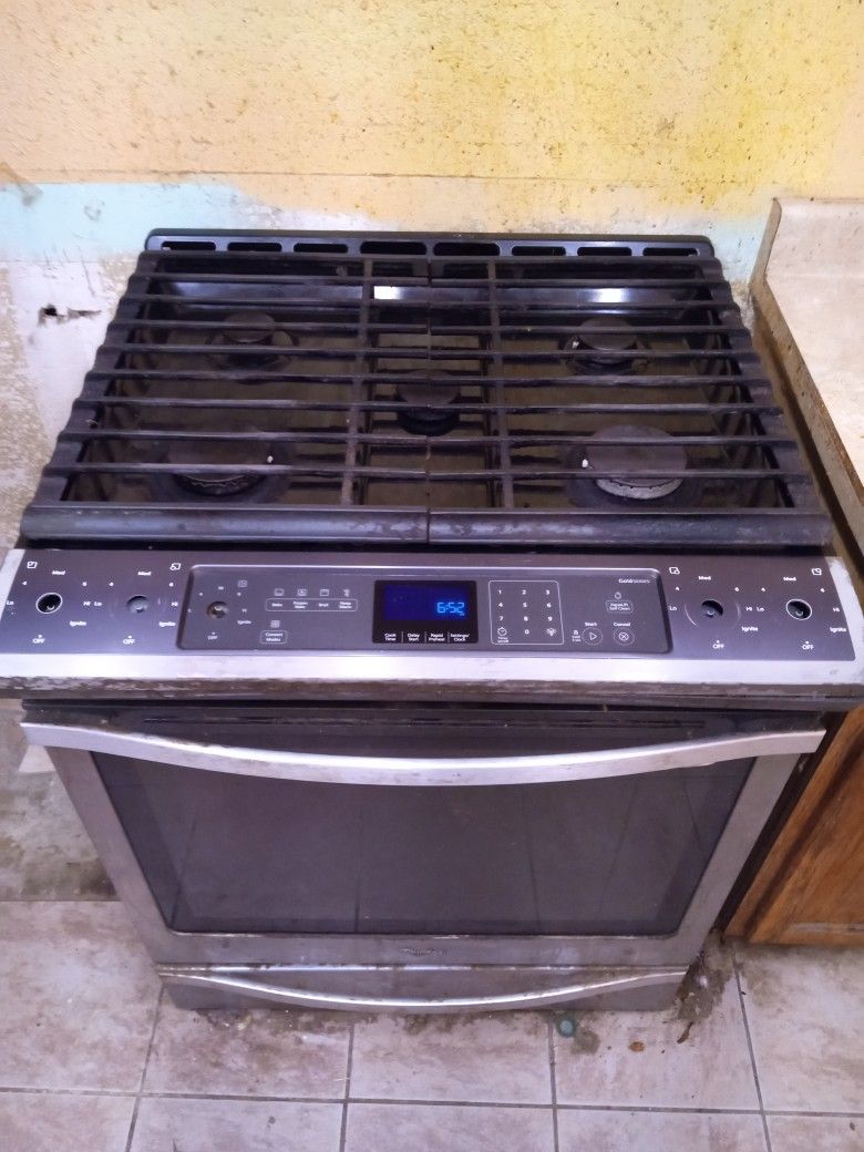 Whirlpool Gold Series 5 Burner Gas Stove/Oven