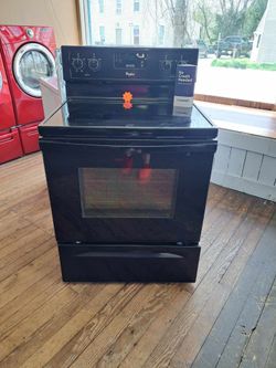Whirlpool Glass Top Electric Stove Nice And Clean Financing Available 