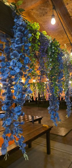 Beam with wisteria decoration