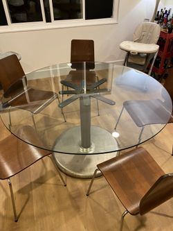 60” Round Dining Table