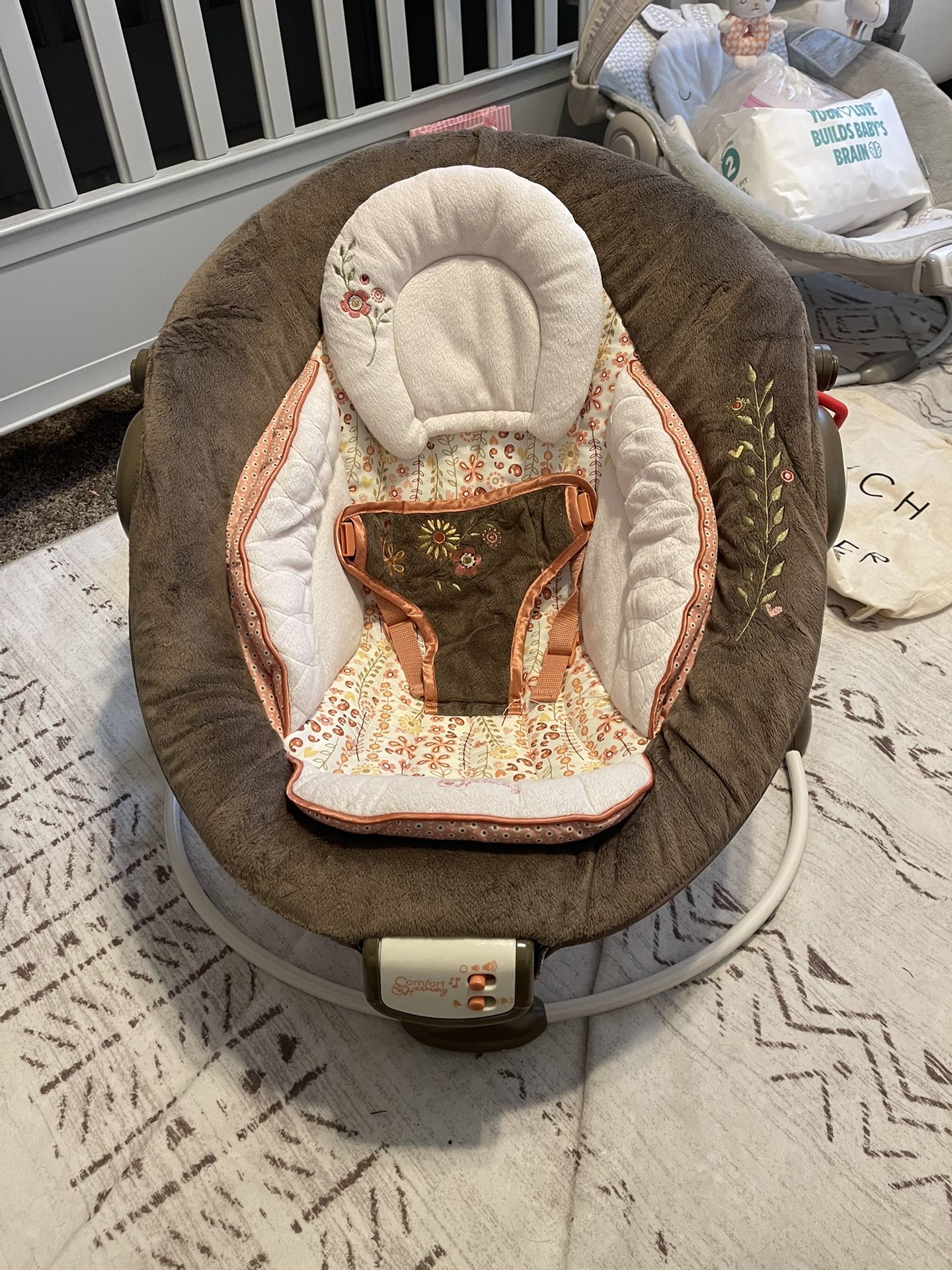 Comfort & Harmony Baby Bouncer