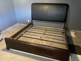 King Headboard and Footboard with frame