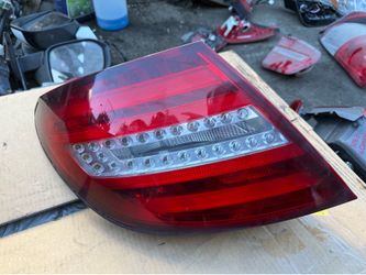 Left tail light for 2013 Mercedes Benz C250 tail light