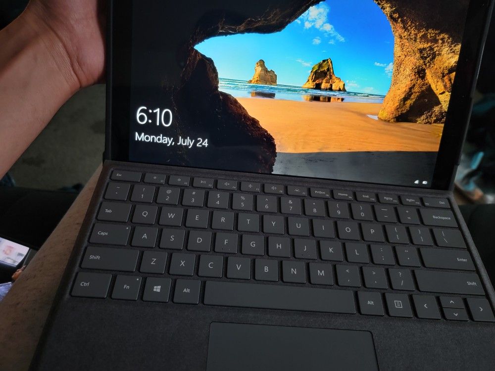 Microsoft Surface Pro 5