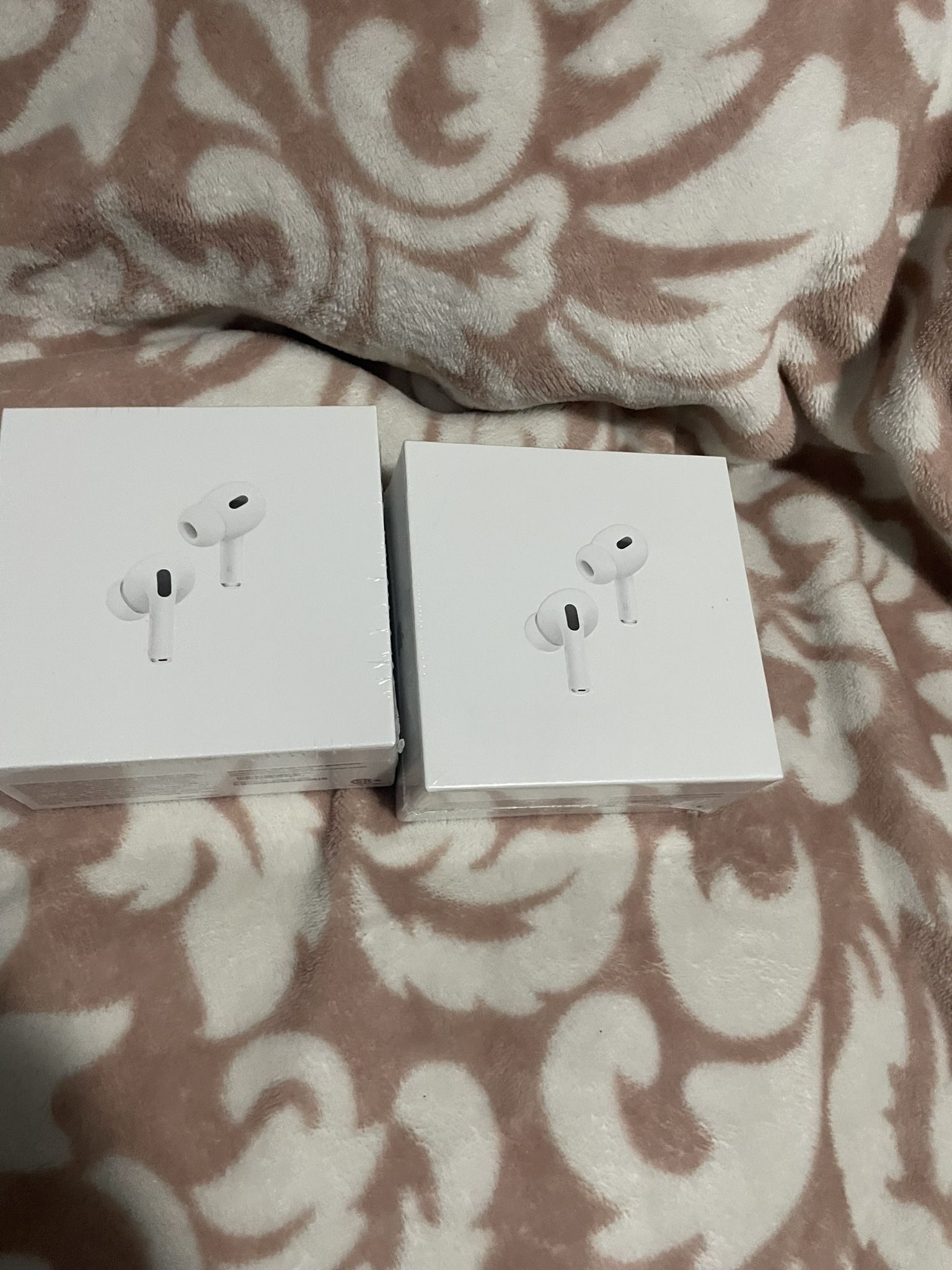 AirPods