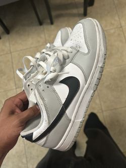 Nike dunks Size 8.5