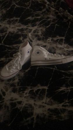 Chuck Taylor White Hi Tops (Mens 8)