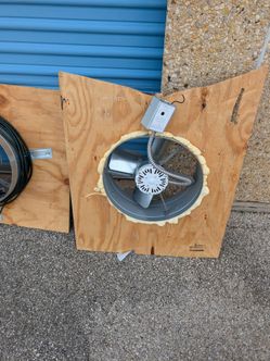 Attic Exhaust Fan with Thermostat