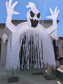 Ghost Inflatable 12' Tall x9  👻 Halloween 