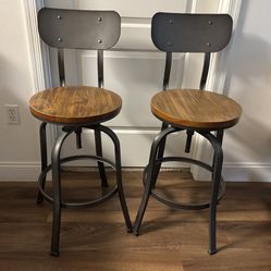 2 Counter Stools