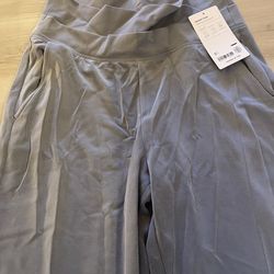 New Athleta Women’s  Seasoft Pant