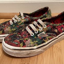 Girl’s Marvel Vans Size 2
