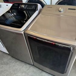Champagne  color Samsung set washer and dryer extra large load capacity
