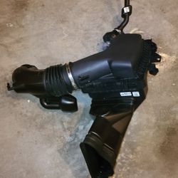 OEM 2018+ Mustang GT Airbox w/ Sound Tube – Clean Filter