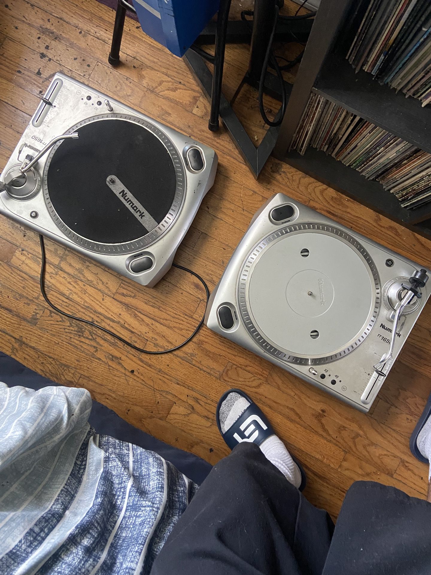 Numark TT1650 Turntables