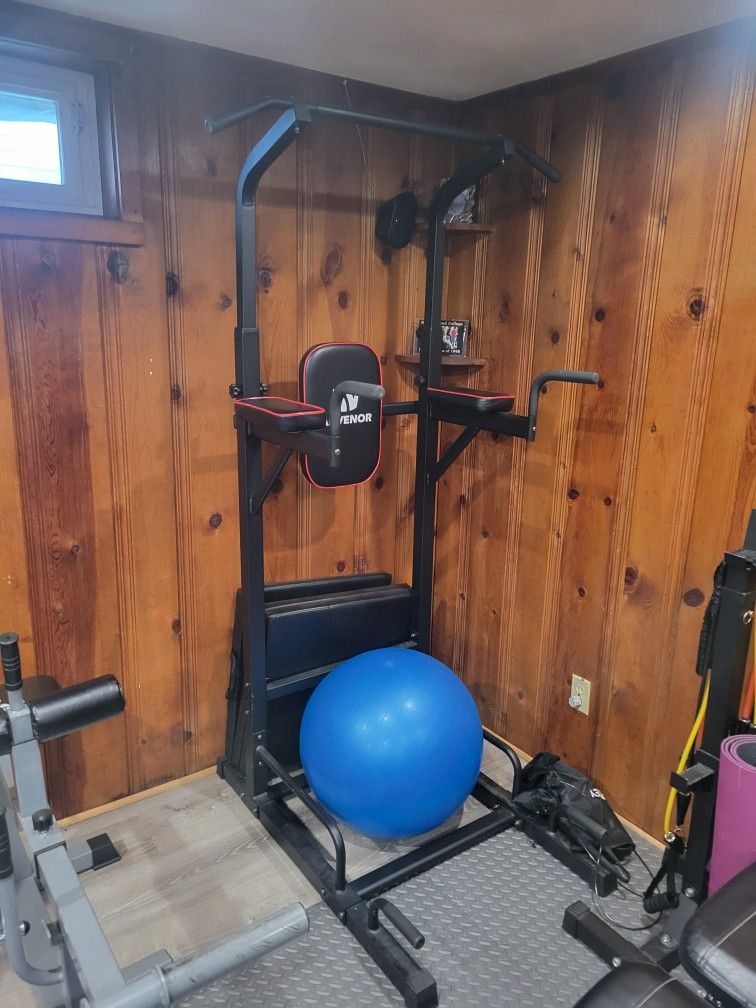 Gym Equipment Workout Stations