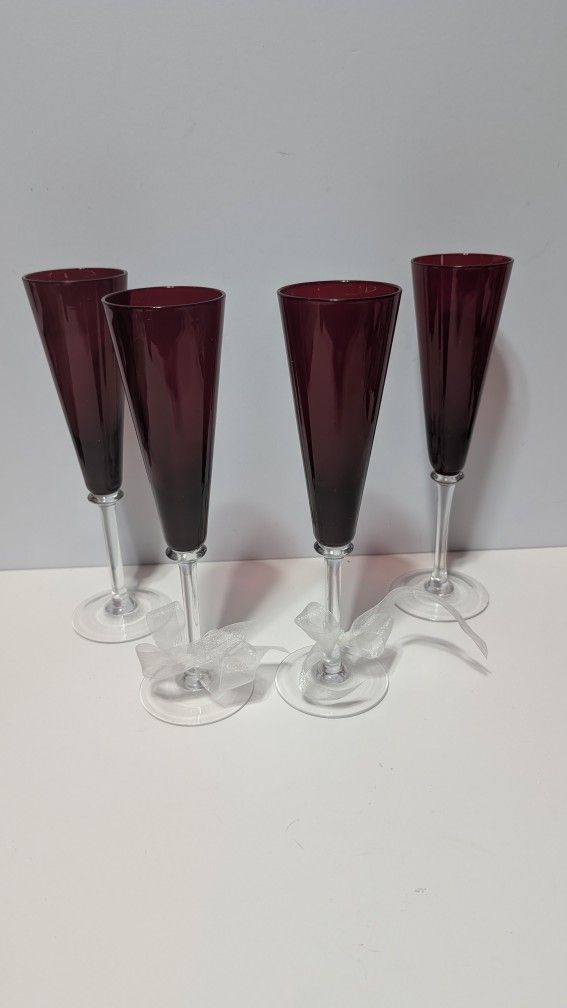 Set of 4 Burgundy Champagne Flutes with Clear Stems & White Ribbons – 10" Tall

