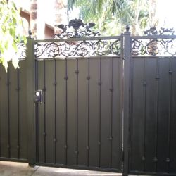 Portones puertas y varandales