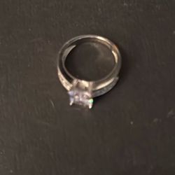 Cubic Zirconia Diamonds Ring