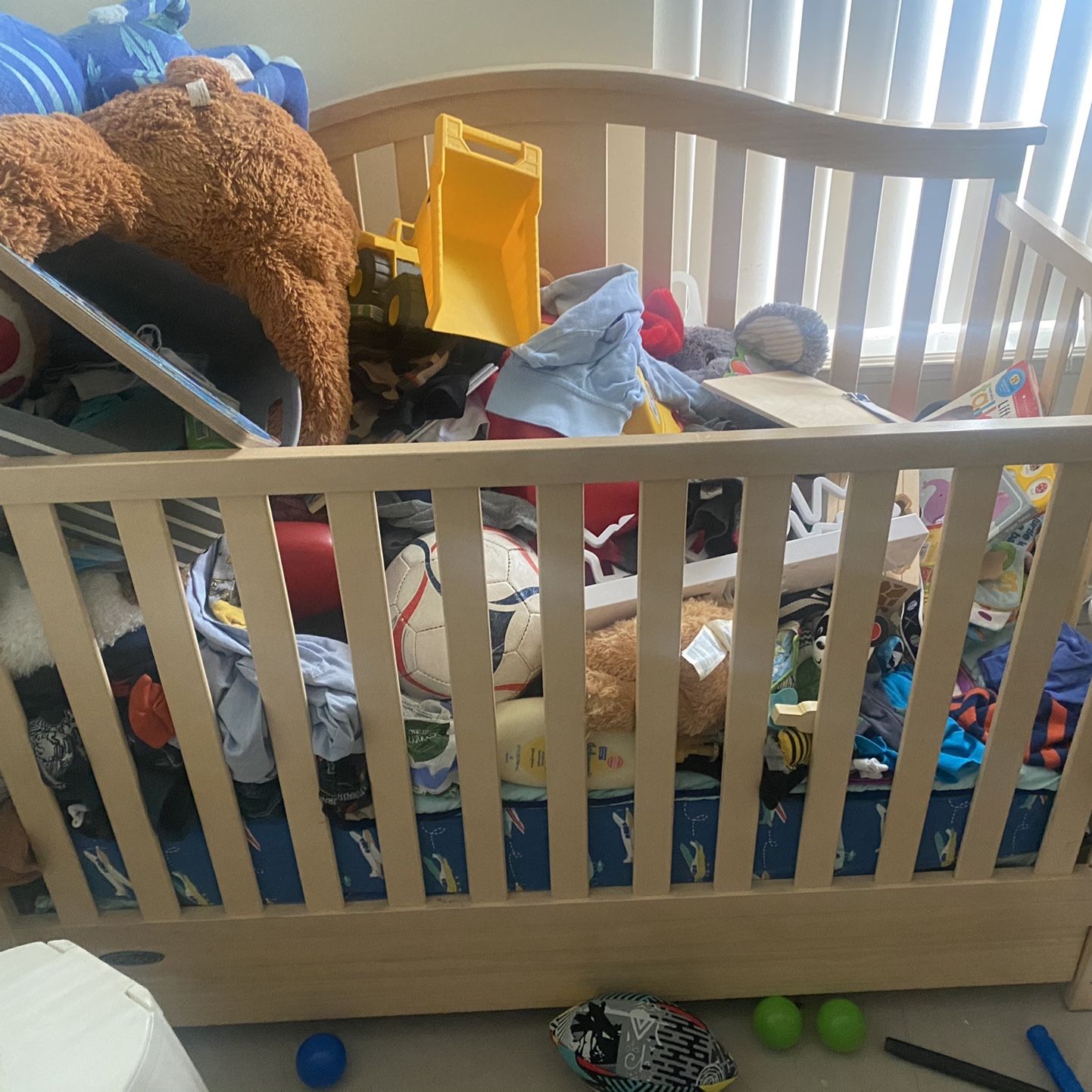 Graco Break Down Crib