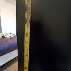 2 Monitors 24 inch, $40 each