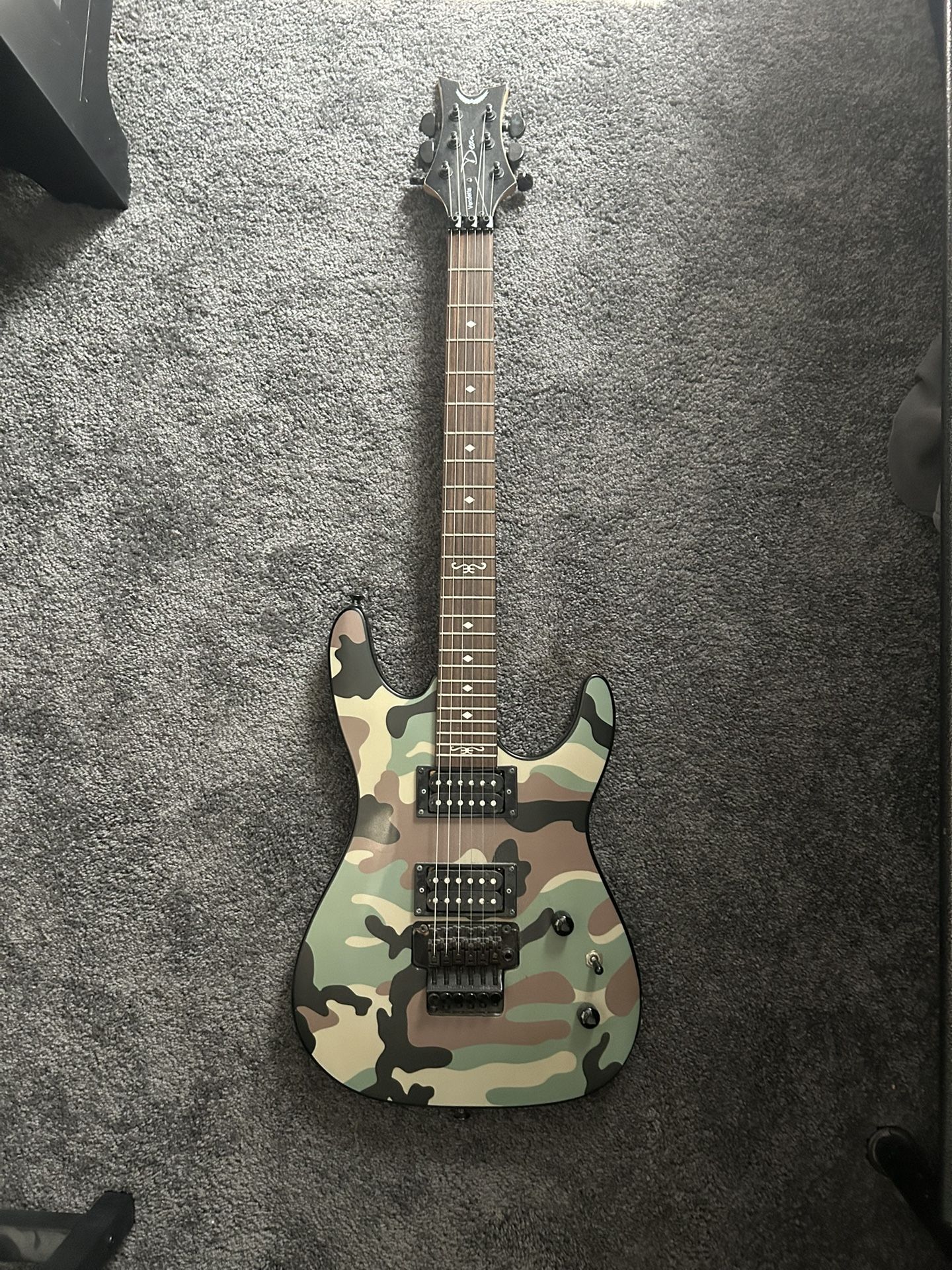 Dean Vendetta Electric Camo Guitar