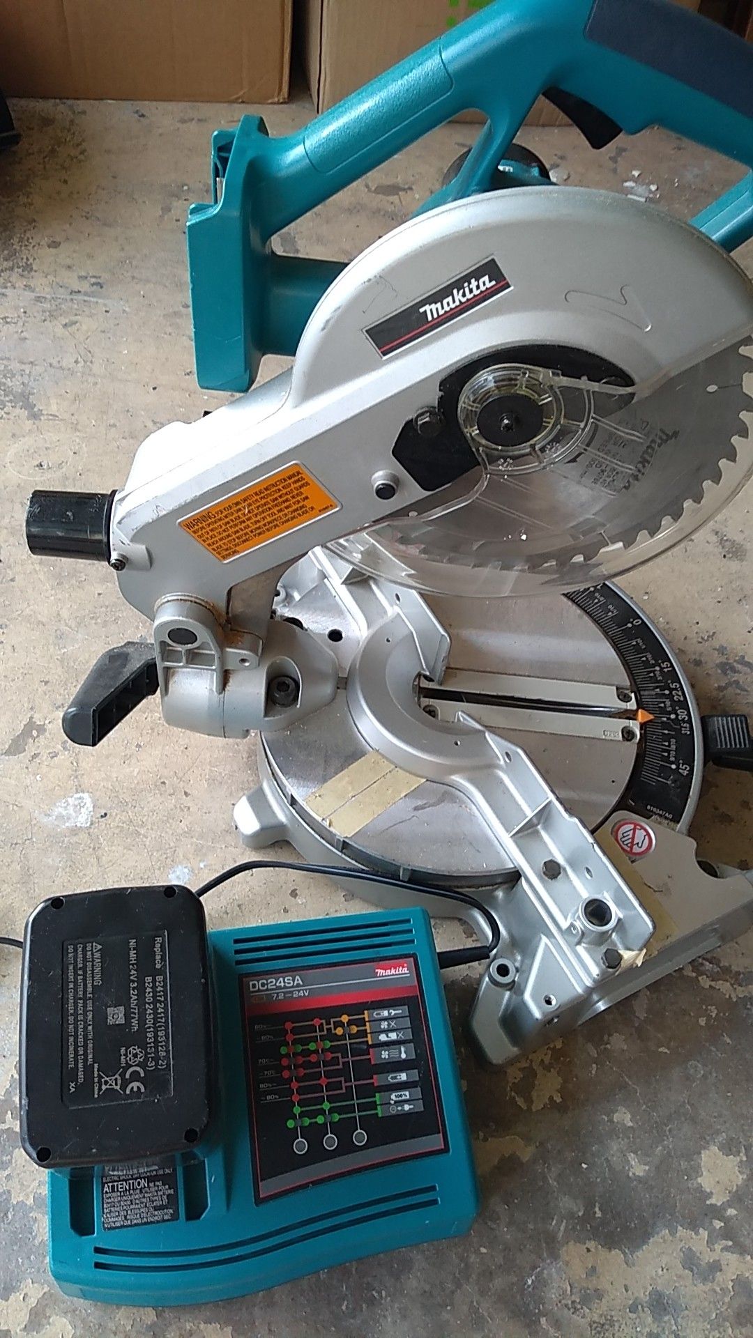 8 1/2" Makita battery operated chopsaw