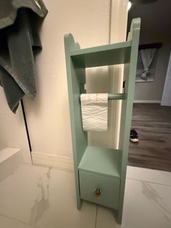 Toilet paper holder