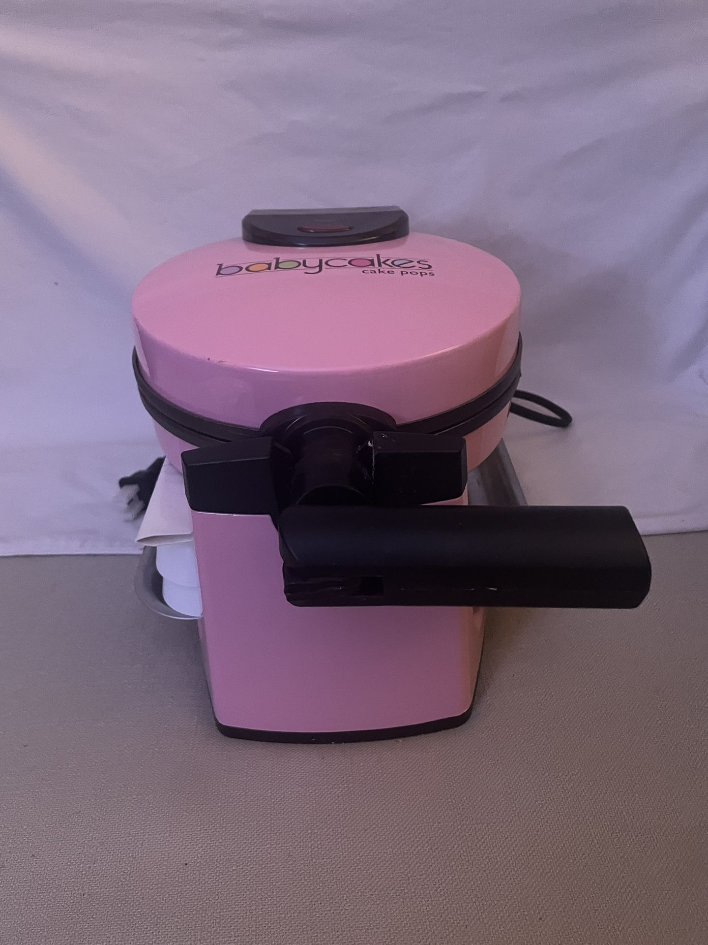 NEW Kit set Babycakes Flip-over Cake Pop Maker CP-48R NIB