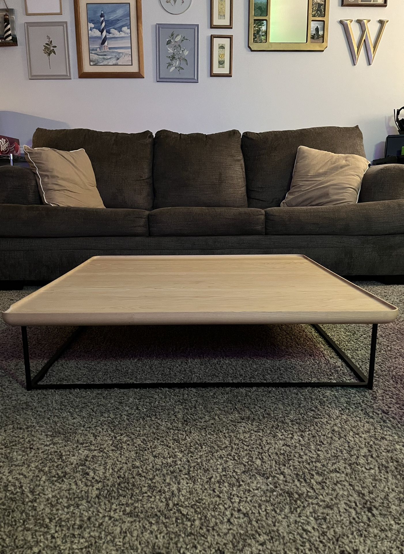 Cassina Japanese style coffee table - low to the ground